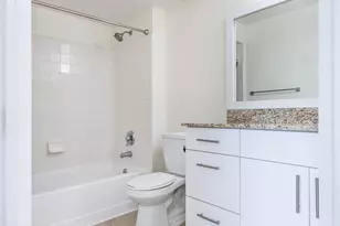 417 Vista Isles Dr, Sunrise, FL 33325 - Photo 16