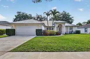 8253 Sand Pine Cir, Port Saint Lucie, FL 34952 - Photo 2