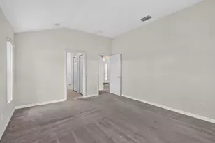 8253 Sand Pine Cir, Port Saint Lucie, FL 34952 - Photo 32