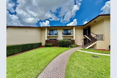 2050 Oleander Boulevard #11-103, Fort Pierce, FL 34950 - Photo 2