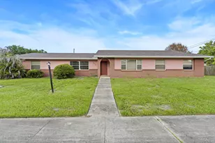 2710 Dove St, Fort Pierce, FL 34982 - Photo 1