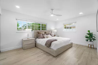 718 SW 27th Place, Boynton Beach, FL 33435 - Photo 14