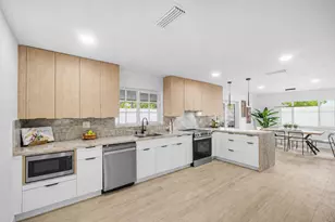 718 SW 27th Pl, Boynton Beach, FL 33435 - Photo 4