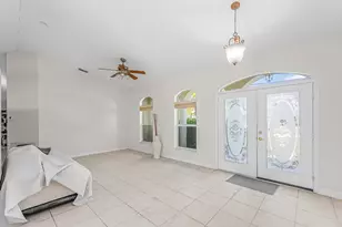 524 SE Nome Dr, Port Saint Lucie, FL 34984 - Photo 4