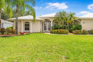 524 SE Nome Dr, Port Saint Lucie, FL 34984 - Photo 1