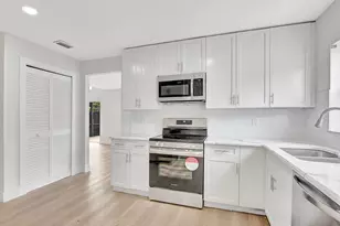 21391 Millbrook Ct, Boca Raton, FL 33498 - Photo 24