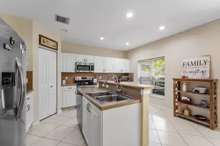 331 Spruce St, Boynton Beach, FL 33426 - Photo 8
