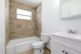 1880 SE 3rd St, Pompano Beach, FL 33060 - Photo 12