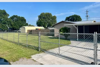 1019 NW 2nd Street, Okeechobee, FL 34972 - Photo 2