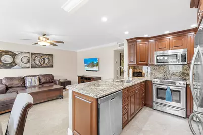 1005 Islewood D #1005, Deerfield Beach, FL 33442 - Photo 8