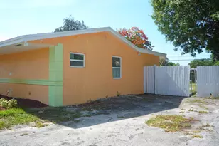 2162 NW 28th St, Oakland Park, FL 33311 - Photo 4