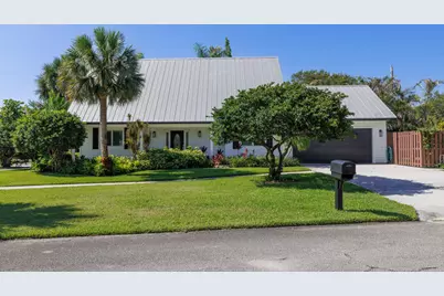 9200 SE Olympus Street, Hobe Sound, FL 33455 - Photo 1