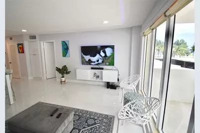 133 N Pompano Beach Boulevard #105, Pompano Beach, FL 33062 - Photo 12