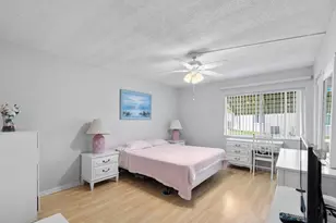 336 Pine Ridge Cir, Greenacres, FL 33463 - Photo 14