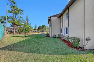 337 Pine Ridge Cir, Greenacres, FL 33463 - Photo 38