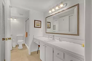 337 Pine Ridge Cir, Greenacres, FL 33463 - Photo 20