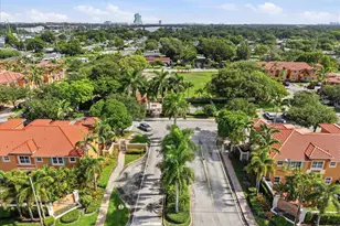 2154 Siena Way, Hollywood, FL 33021 - Photo 38