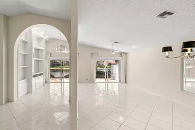 9763 Harbour Lake Circle S, Boynton Beach, FL 33437 - Photo 12