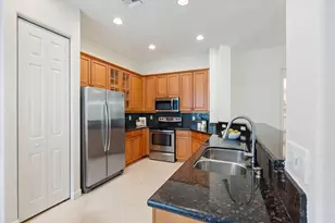 12391 NW 78th Manor NW, Parkland, FL 33076 - Photo 14