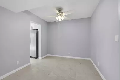 3590 Via Poinciana #202, Lake Worth, FL 33467 - Photo 22