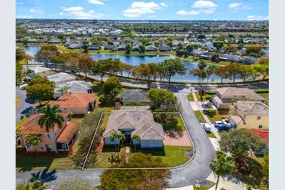2570 SE 4th Place, Homestead, FL 33033 - Photo 42