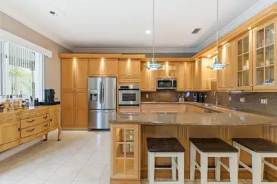 2570 SE 4th Place, Homestead, FL 33033 - Photo 18