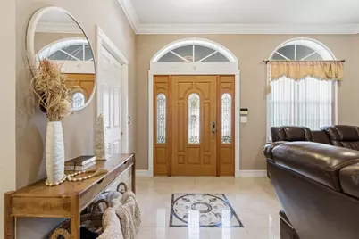 2570 SE 4th Place, Homestead, FL 33033 - Photo 6