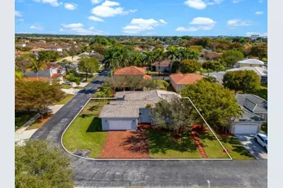 2570 SE 4th Place, Homestead, FL 33033 - Photo 42