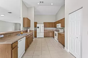 2134 SW Savage Blvd, Port Saint Lucie, FL 34953 - Photo 8
