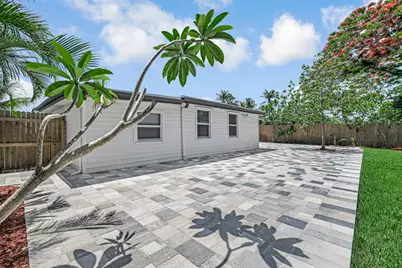 12063 Acapulco Avenue, Palm Beach Gardens, FL 33410 - Photo 12