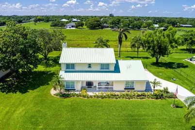 1401 Mallard Court, Fort Pierce, FL 34982 - Photo 1