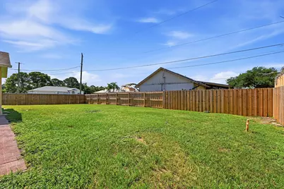 1202 SW Jacqueline Avenue, Port Saint Lucie, FL 34953 - Photo 32