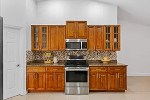 3041 SE Wake Rd, Port Saint Lucie, FL 34984 - Photo 10