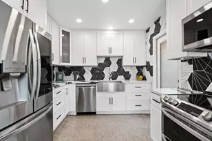 657 NW 30th Ct, Wilton Manors, FL 33311 - Photo 6
