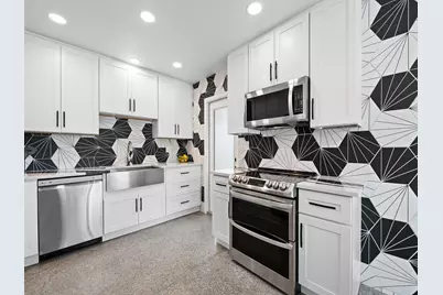 657 NW 30th Court, Wilton Manors, FL 33311 - Photo 4