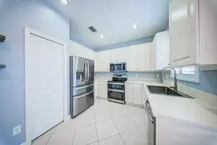 11436 Blue Violet Ln, Royal Palm Beach, FL 33411 - Photo 18