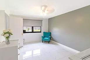10331 Sunrise Lakes Blvd, Sunrise, FL 33322 - Photo 14