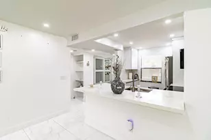 10331 Sunrise Lakes Blvd, Sunrise, FL 33322 - Photo 4