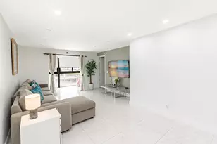 10331 Sunrise Lakes Blvd, Sunrise, FL 33322 - Photo 10