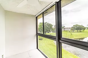 10331 Sunrise Lakes Blvd, Sunrise, FL 33322 - Photo 22