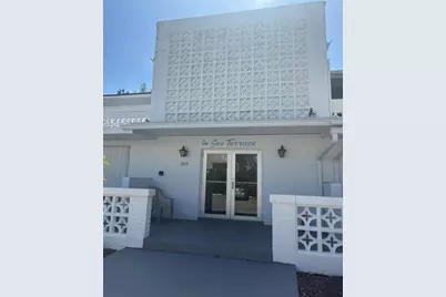 209 SE 6th Street #4, Boynton Beach, FL 33435 - Photo 1