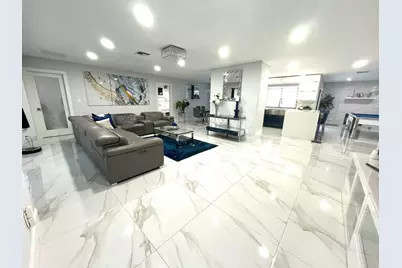 625 W Tropical Way, Plantation, FL 33317 - Photo 2