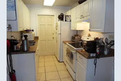 898 NE 39th Street #2, Oakland Park, FL 33334 - Photo 2