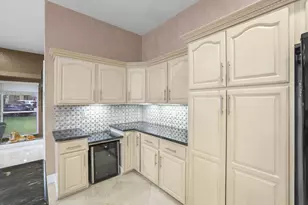1437 NW 102nd Dr, Coral Springs, FL 33071 - Photo 18