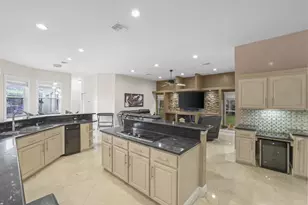 1437 NW 102nd Dr, Coral Springs, FL 33071 - Photo 12