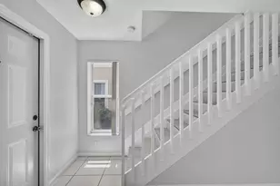 946 Summit Lake Dr, West Palm Beach, FL 33406 - Photo 4
