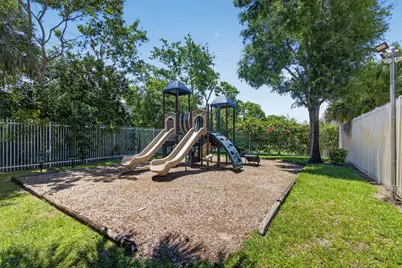 946 Summit Lake Drive, West Palm Beach, FL 33406 - Photo 32