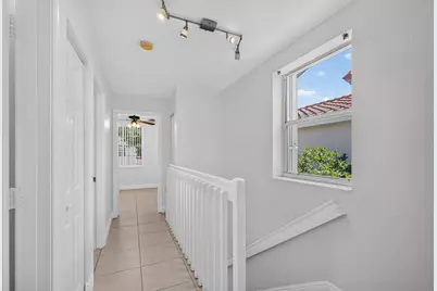 946 Summit Lake Drive, West Palm Beach, FL 33406 - Photo 16