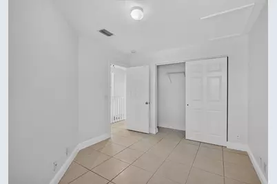 946 Summit Lake Drive, West Palm Beach, FL 33406 - Photo 22
