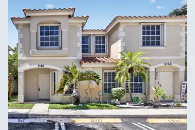 946 Summit Lake Drive, West Palm Beach, FL 33406 - Photo 1